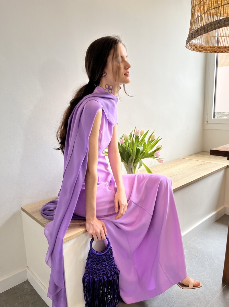 Vestido cuello alto